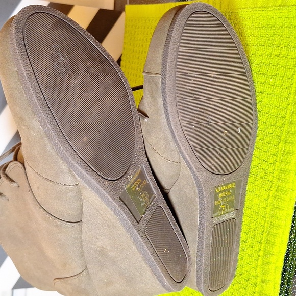 Faux suede olive wedges - Picture 5 of 5